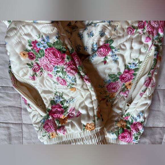 RARE For Love & Lemons Cream Floral Quilted Marlee Cropped Puffer Jacket - XL - Picture 7 of 13
